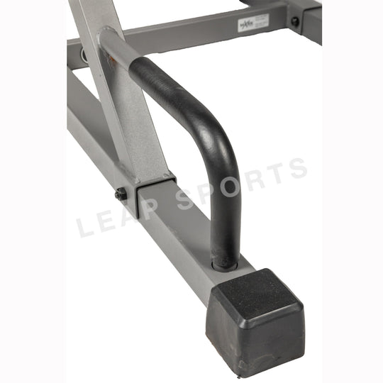 Tour de musculation avec barre de traction et support pour extensions de jambes