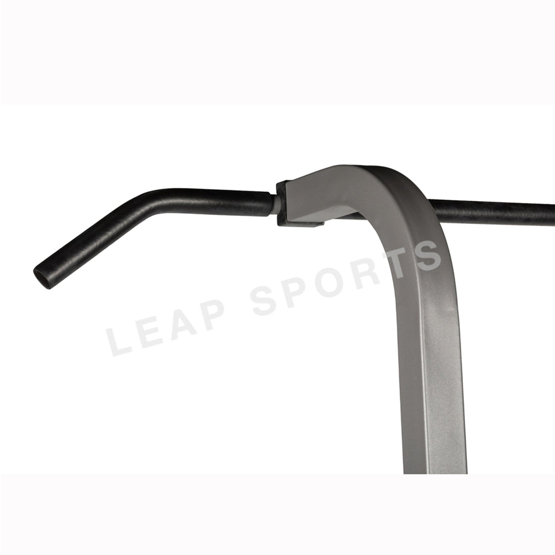 Tour de musculation avec barre de traction et support pour extensions de jambes