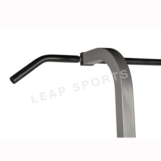 Tour de musculation avec barre de traction et support pour extensions de jambes
